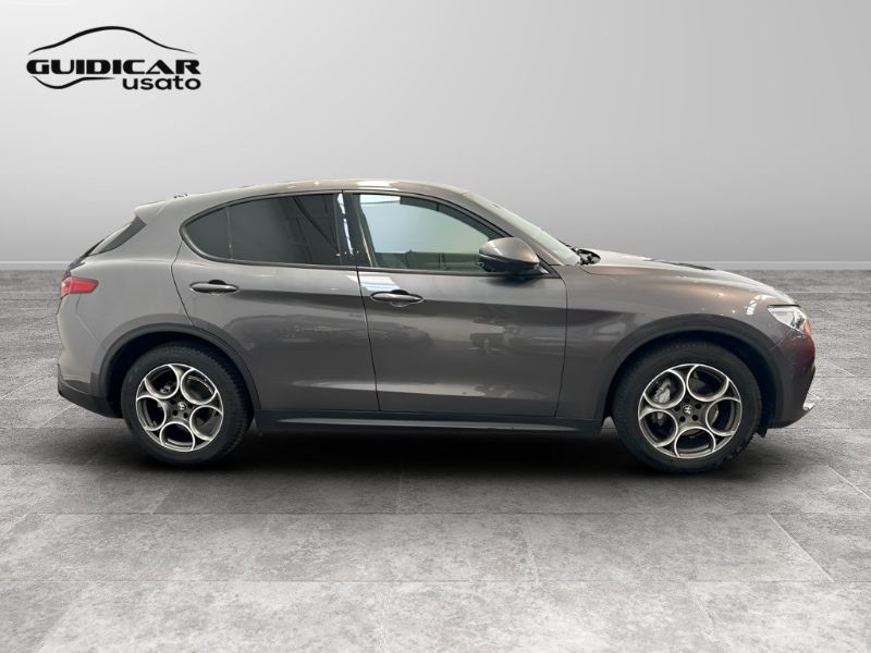 GuidiCar - ALFA ROMEO Stelvio 2022 2022 Stelvio 2.2 t Sprint Q4 190cv auto Usato